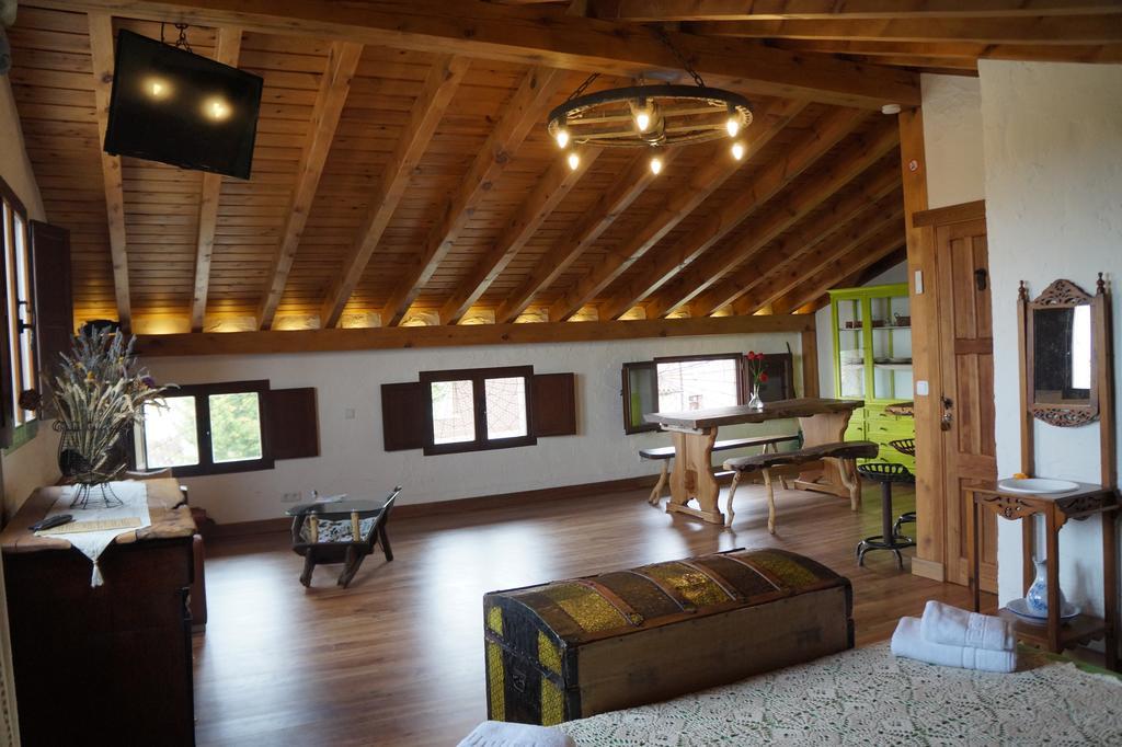 Casa Rural Bioenergetica La Serrezuela Olmos de Atapuerca ภายนอก รูปภาพ