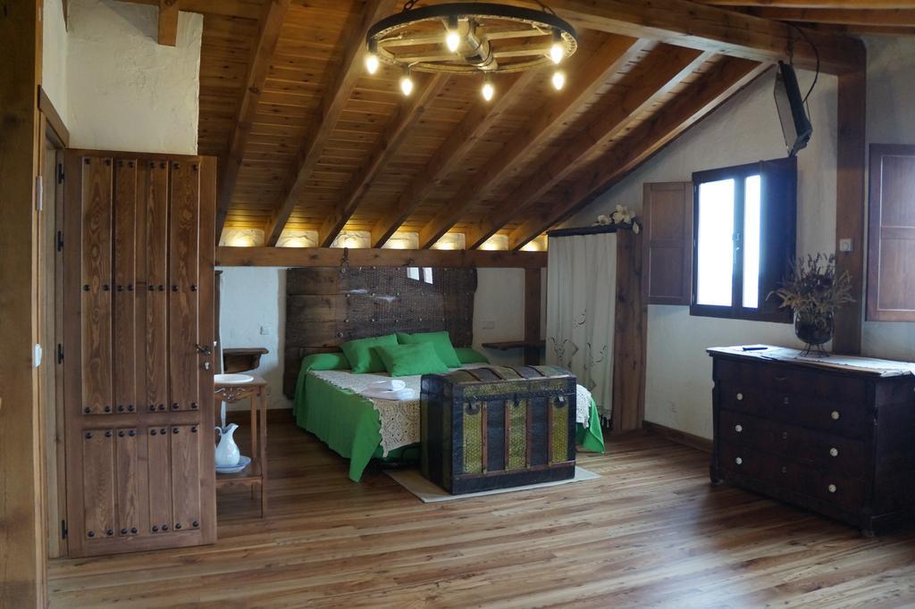 Casa Rural Bioenergetica La Serrezuela Olmos de Atapuerca ภายนอก รูปภาพ